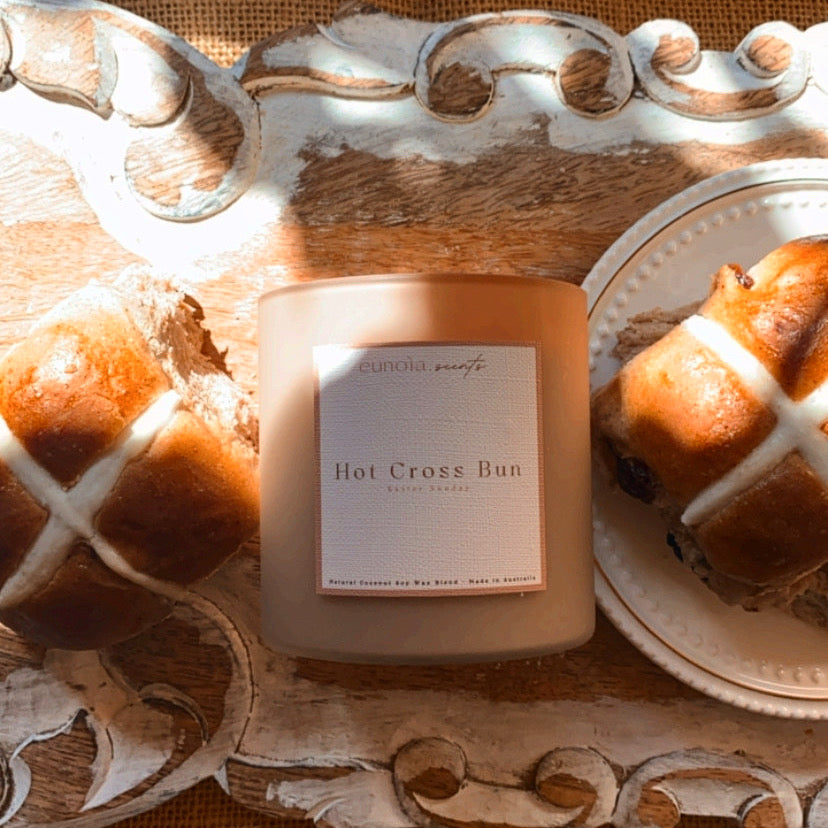 Hot Cross Bun Candle